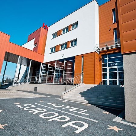 Hotel Europa Lubiń エクステリア 写真