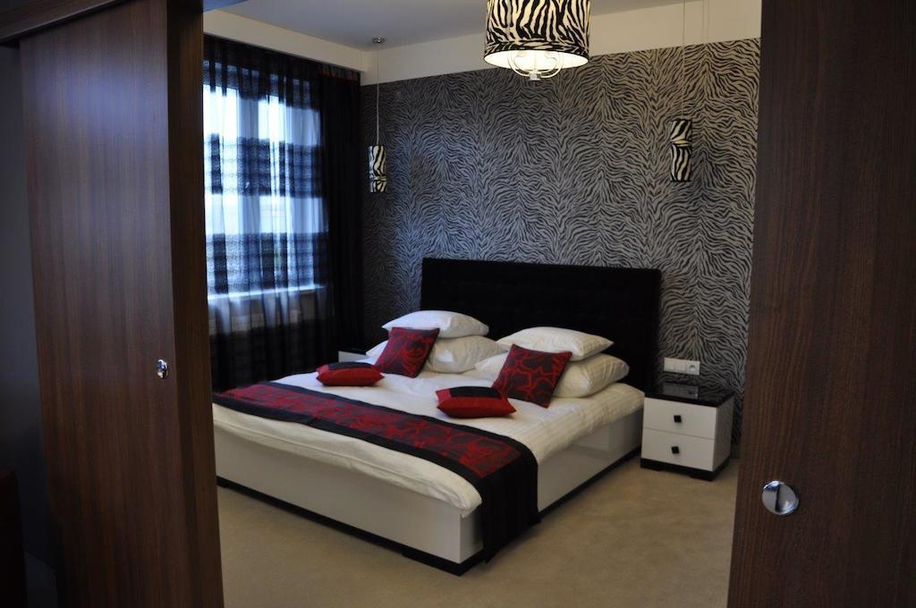Hotel Europa Lubiń エクステリア 写真
